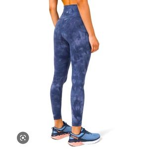 Lululemon Wunder Train High-Rise Tight 25" *Diamond Dye naval blue used like new